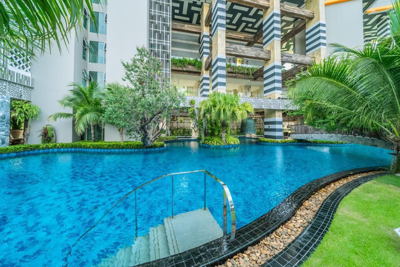 Riviera Jomtien By Daisy Pattaya 2 Lägenhet Exteriör bild