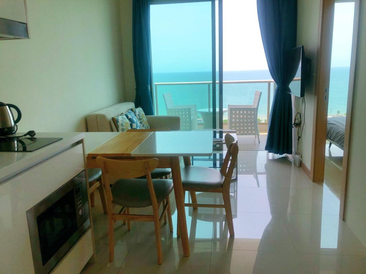 Riviera Jomtien By Daisy Pattaya 2 Lägenhet Exteriör bild