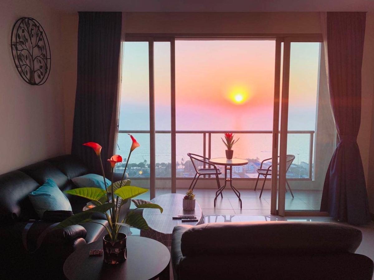 Riviera Jomtien By Daisy Pattaya 2 Lägenhet Exteriör bild